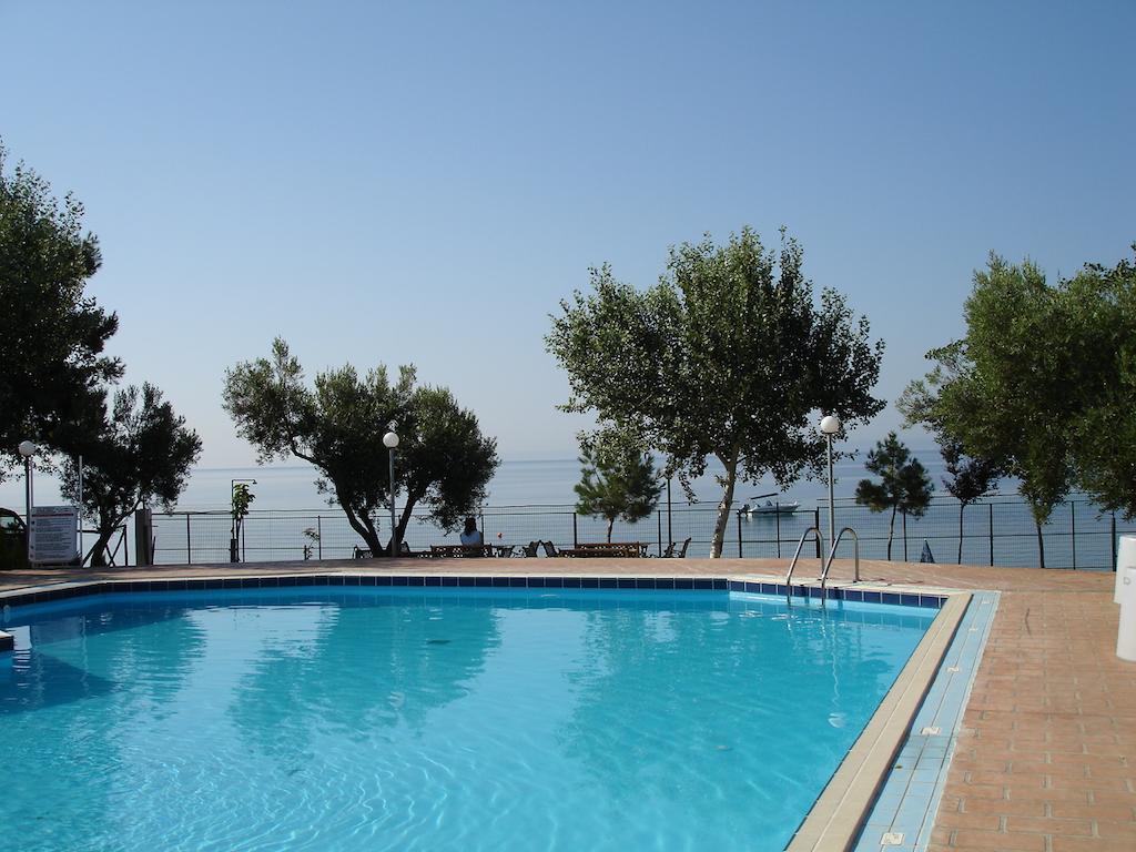 Bungalows Camping Kouyoni Gerakini Exterior foto